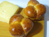 Ψωμάκια σε σχήμα τριφυλλιού, cloverleaf rolls με προζύμι και κεφίρ