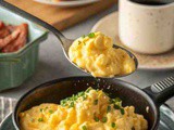 Easy Crockpot Scrambled Eggs – Fluffy, Creamy & Perfect for a Crowd