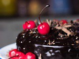 चॉकलेट केक बिना कंडेंस मिल्क हिन्दी में | Chocolate Cake Without Condensed Milk In Hindi